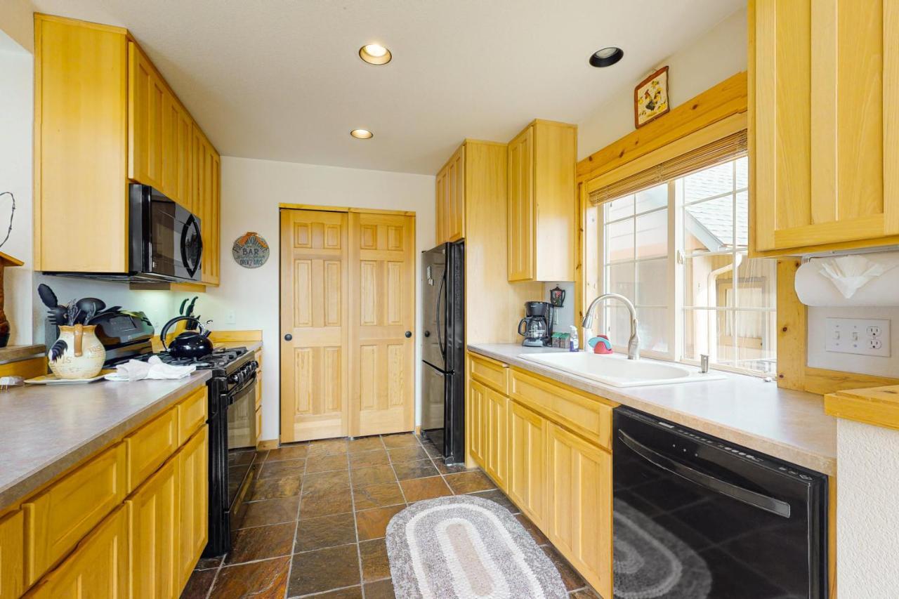 Cinnamon Teal Chalet Redmond Buitenkant foto