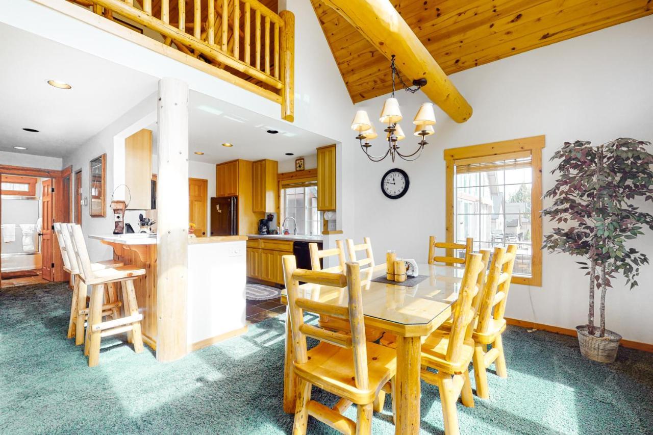 Cinnamon Teal Chalet Redmond Buitenkant foto