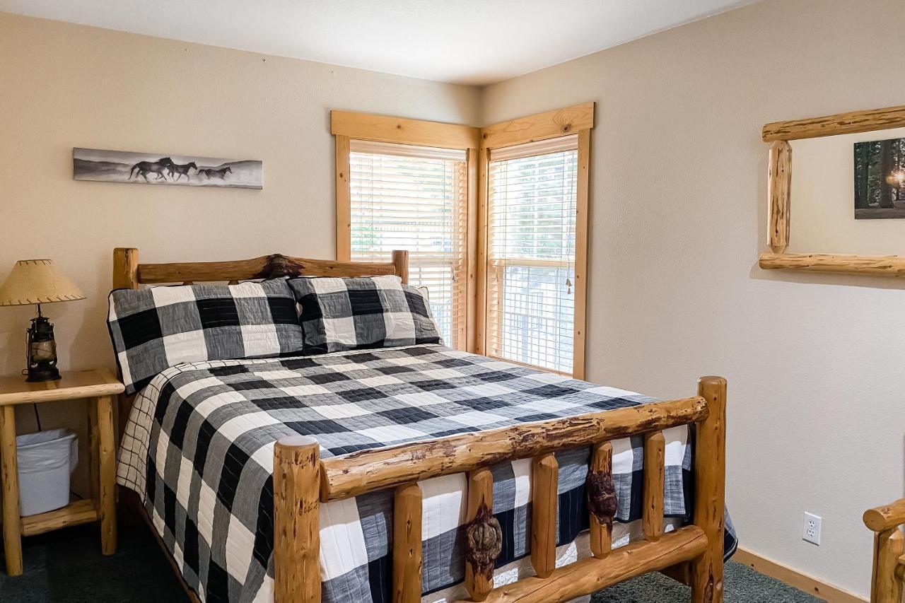 Cinnamon Teal Chalet Redmond Buitenkant foto